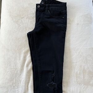 Sleek Black Women's Skinny Jeans